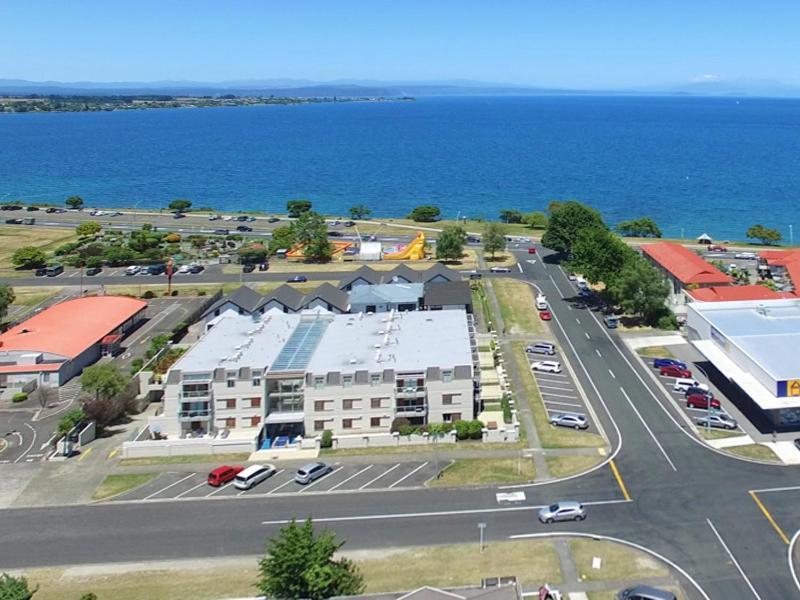 Relax On Roberts - Taupo Holiday Home Dış mekan fotoğraf